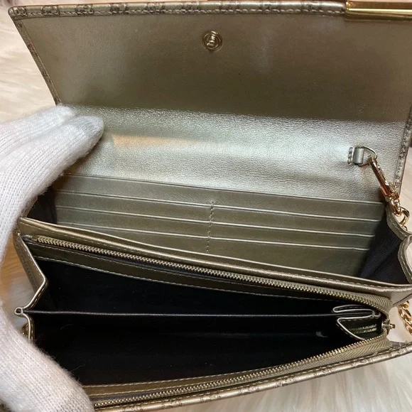 🎉🎉SOLD! Gucci Micro Guccisima Walllet on Chain - Picture 11 of 12